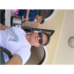 DJDino_Sauro_Leal