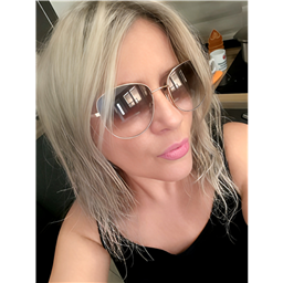 DJ_Danyela_V8_Leal
